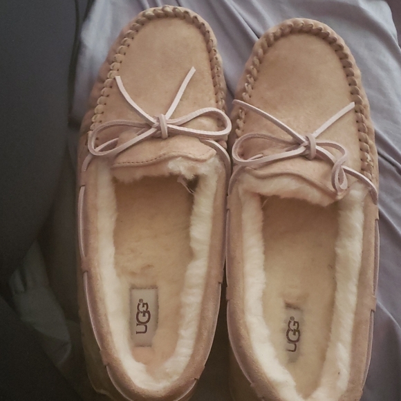 Woman uggs - Picture 1 of 3